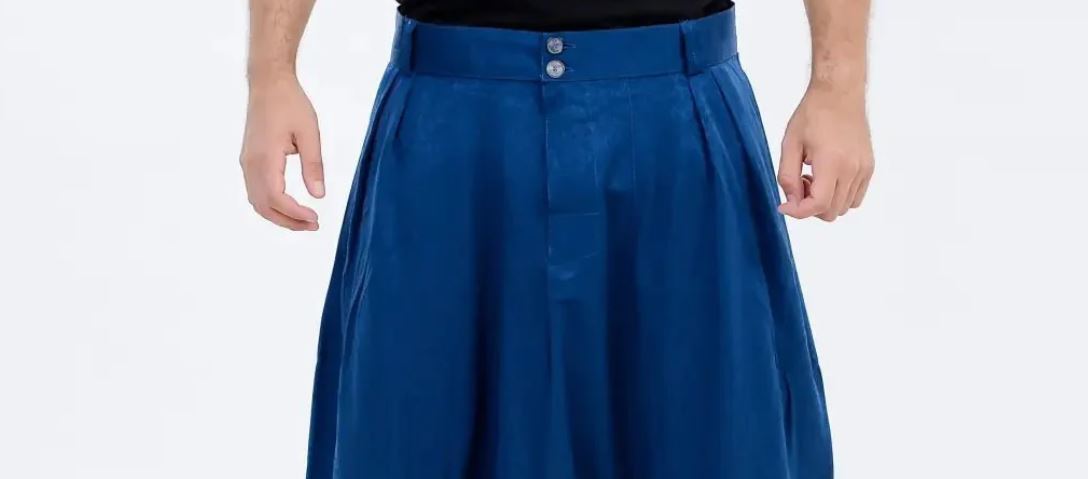 Loose Trousers vs Regular Trousers