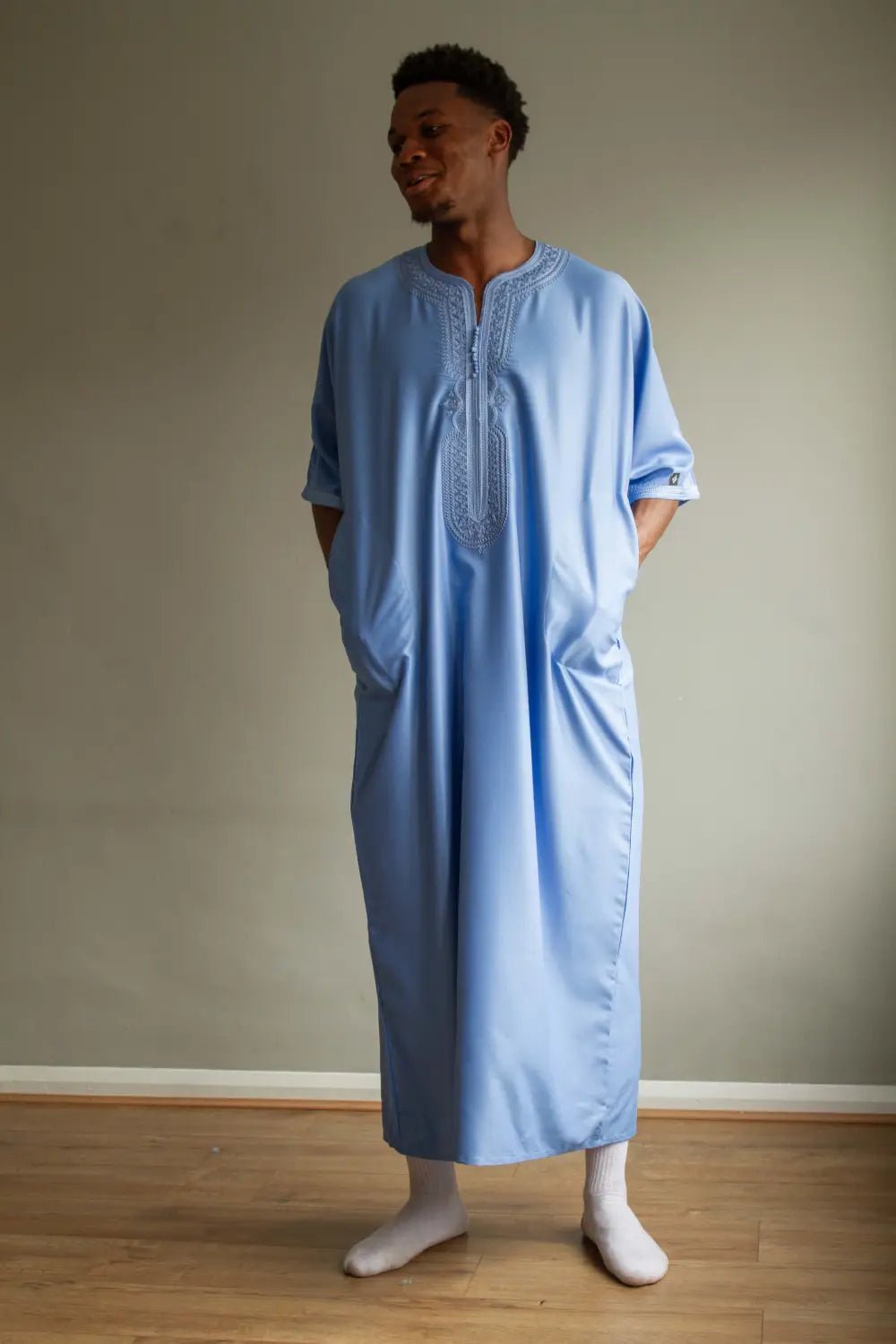 Thobe, Where It Came From? And Why You Need One Today - newarabia