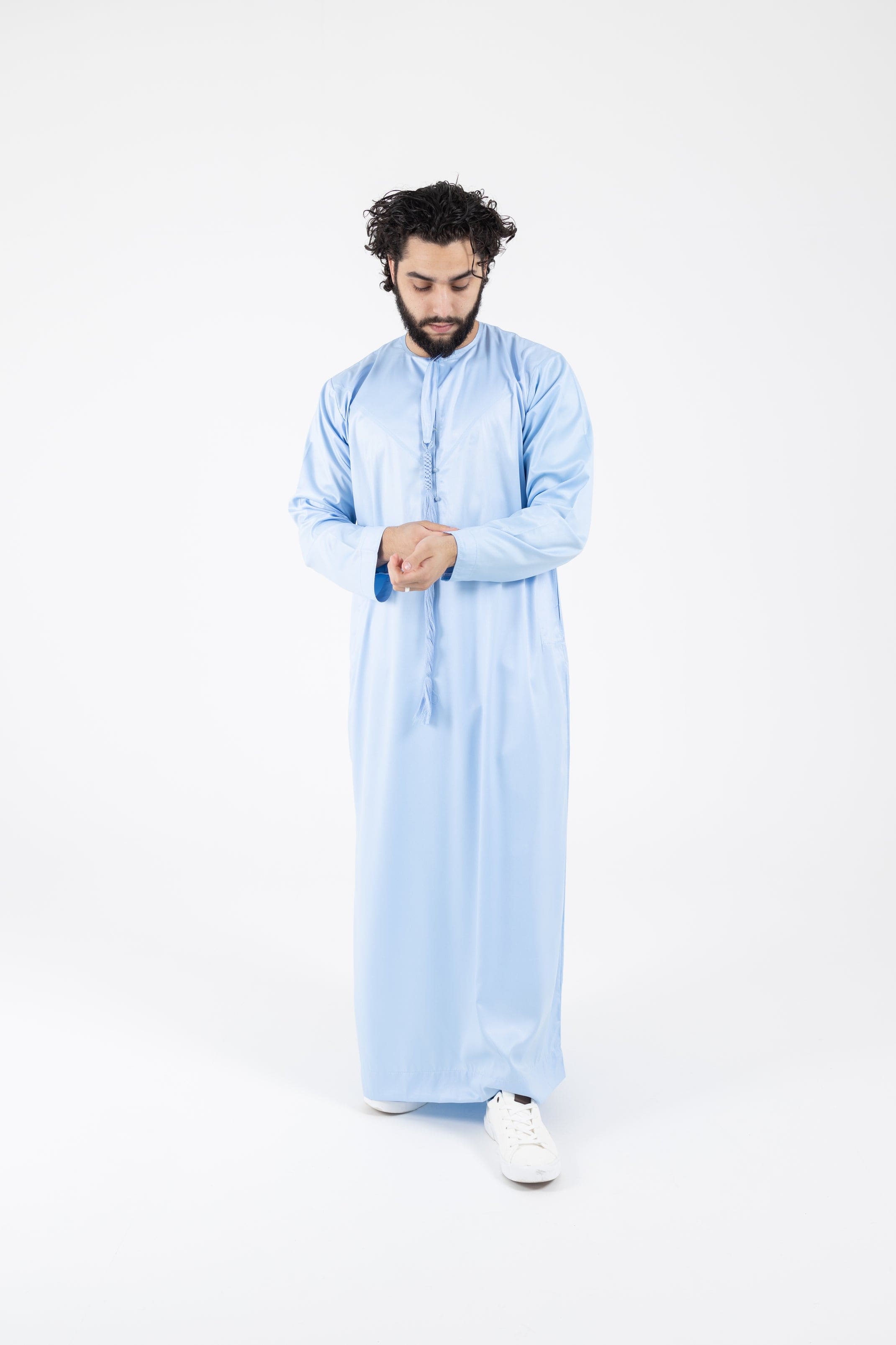 Shiny Emirati Thobes