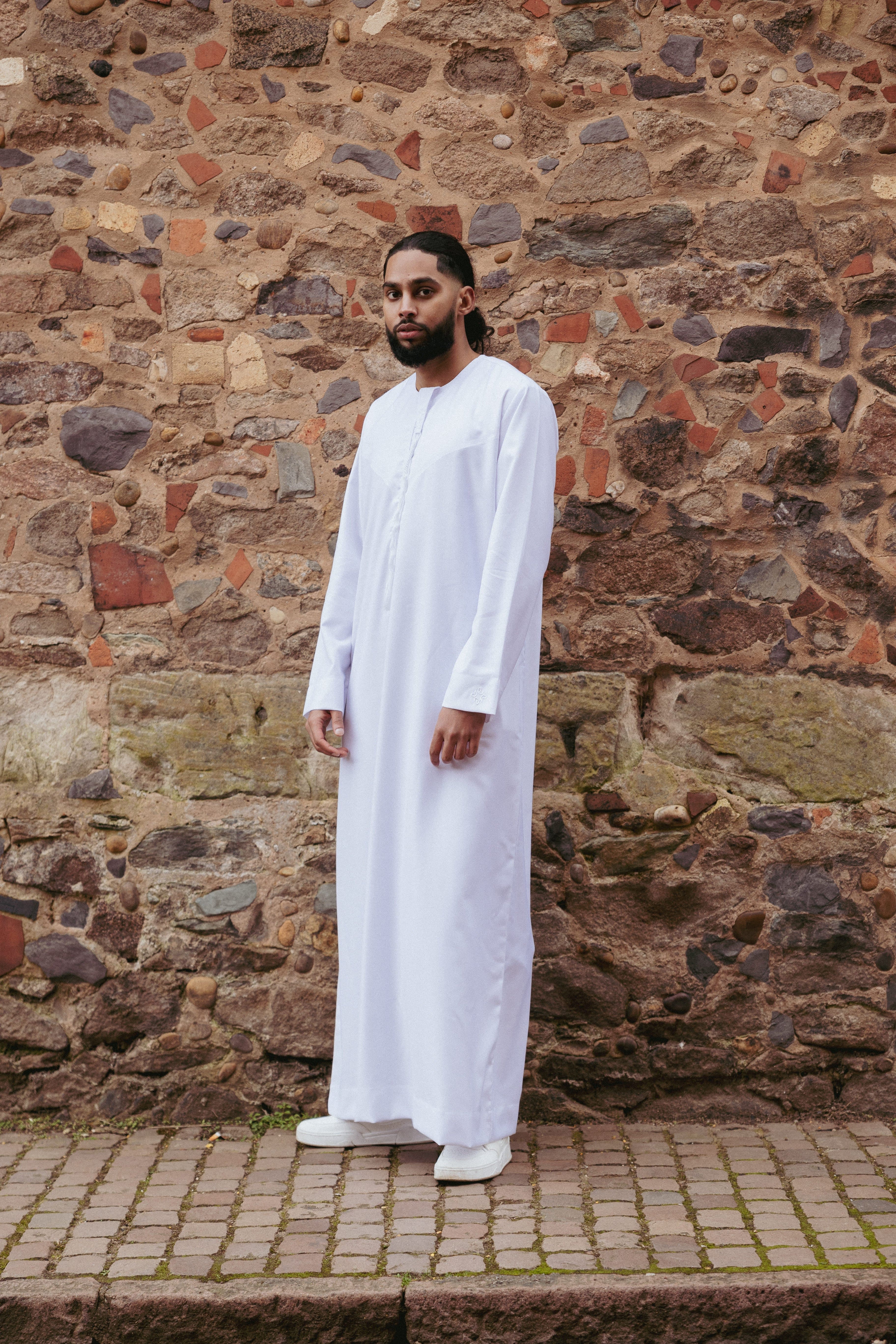 Essential White Emirati Thobes - newarabia Apparel & Accessories
