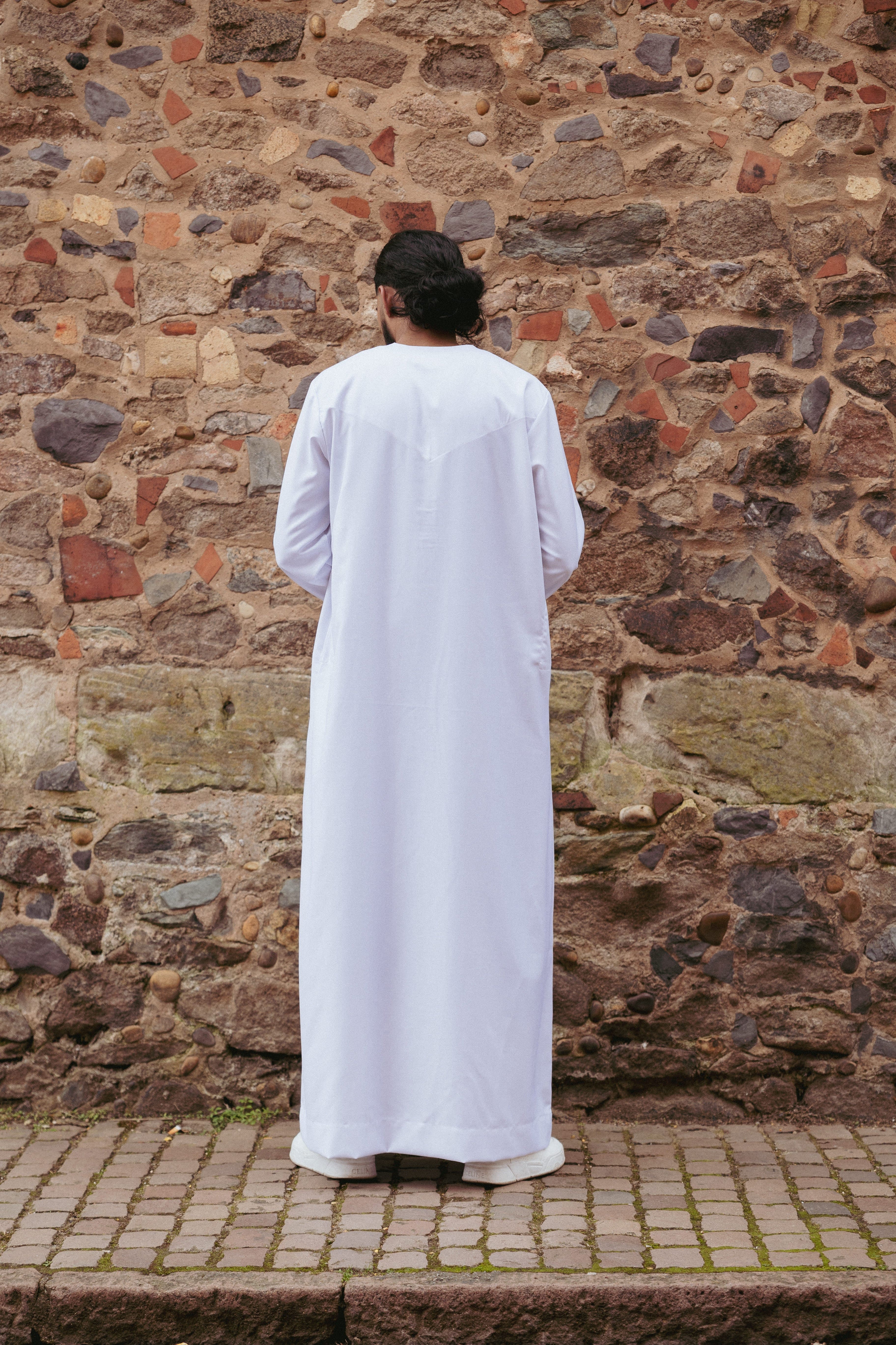 The Classic Emirati Thobes - Apparel & Accessories