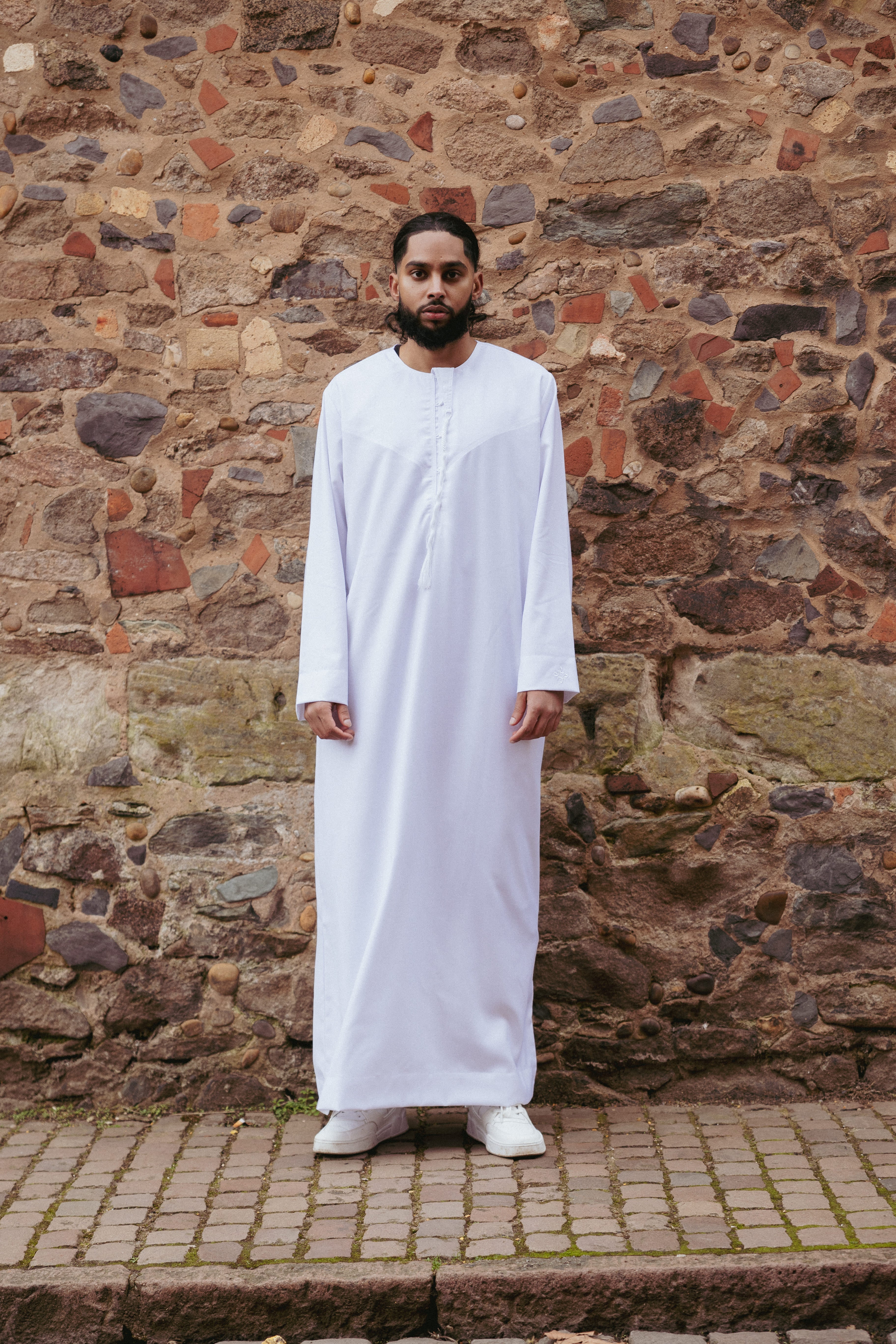 Essential White Emirati Thobes - newarabia Apparel & Accessories