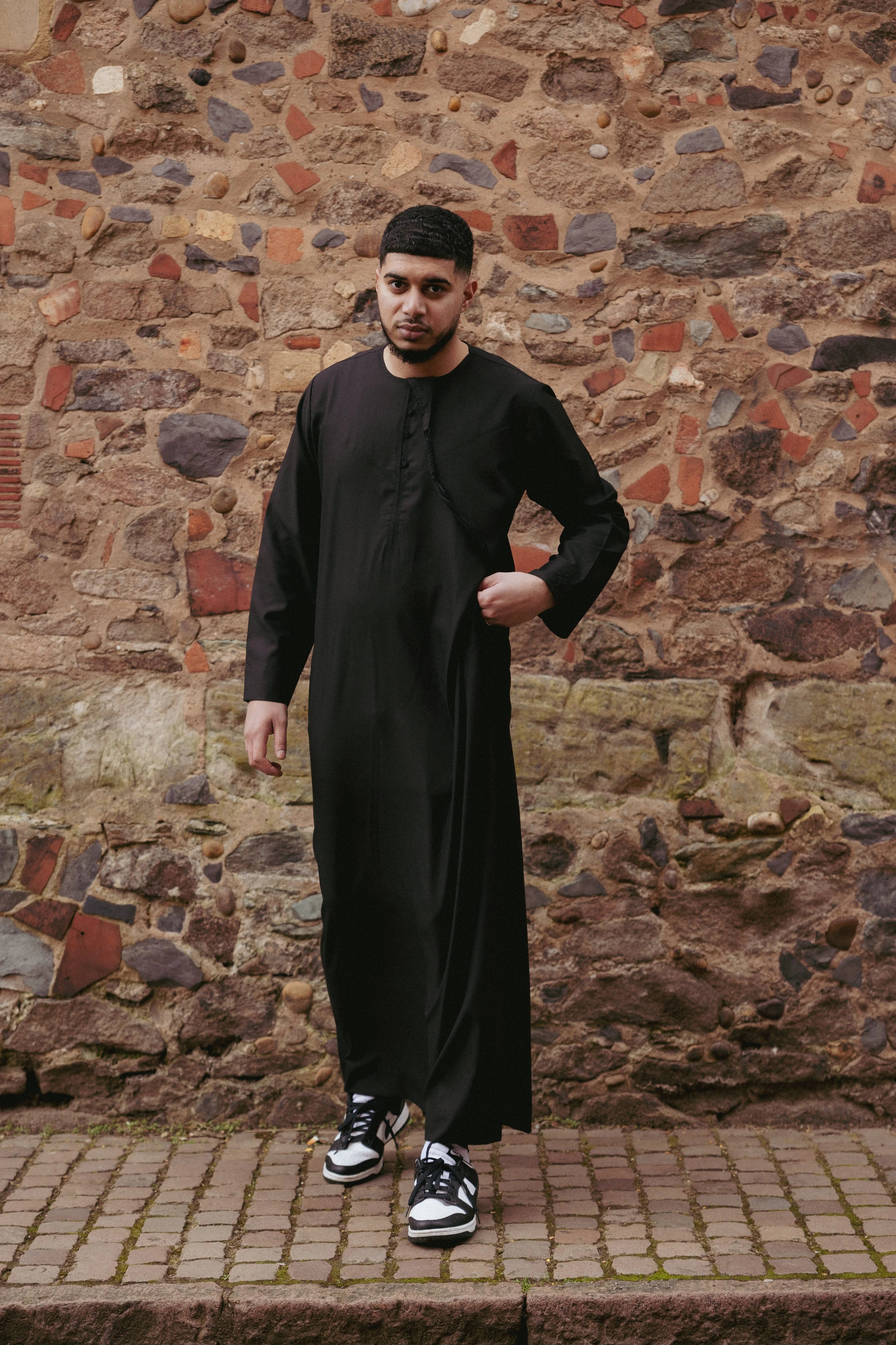 The Classic Emirati Thobes - Apparel &amp; Accessories
